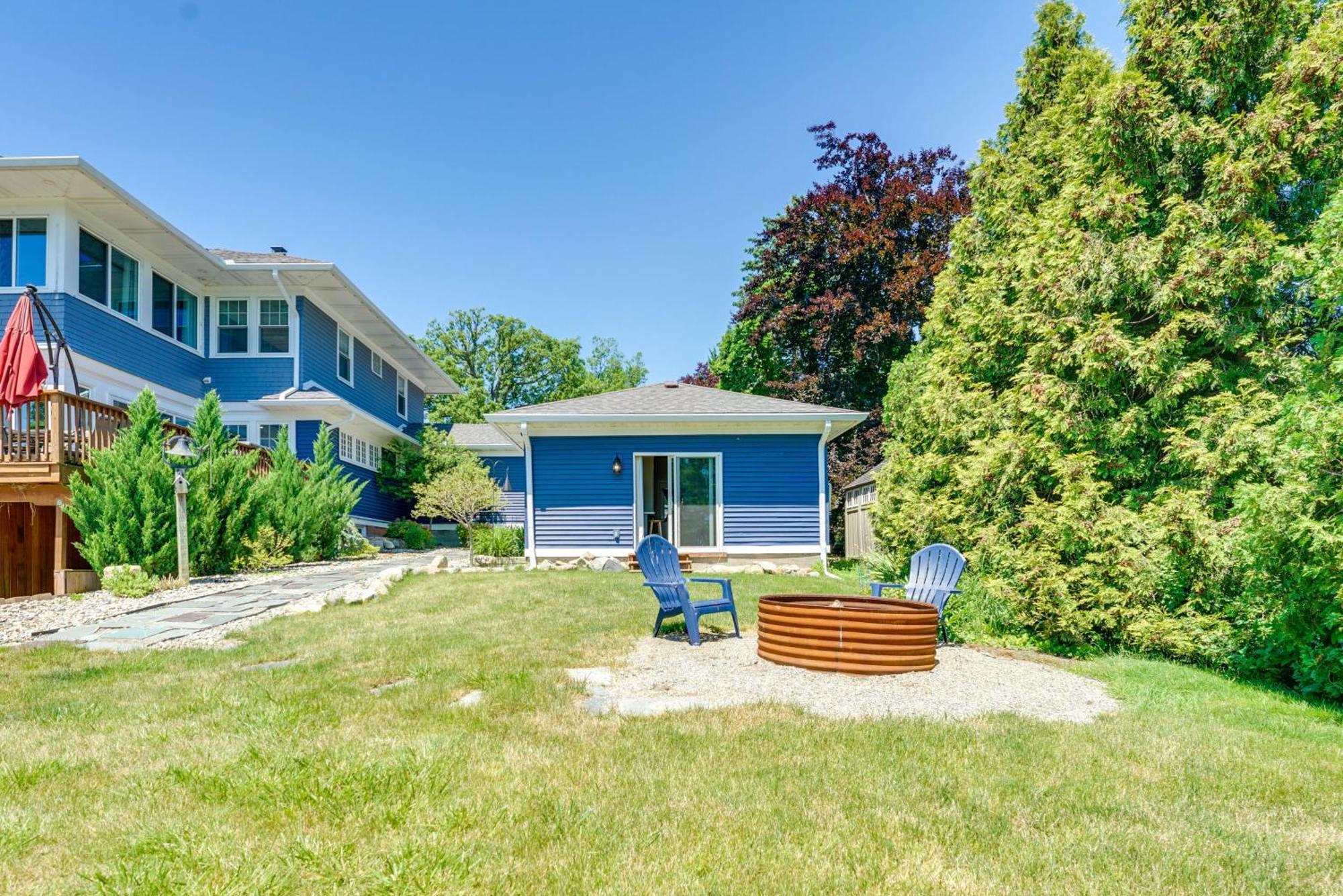 Serene Riverfront St Clair Studio With Fire Pit! Marysville Exterior foto